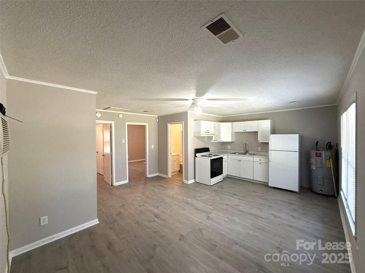 609 W Davidson Ave Apt C #C - Photo 2 of 8