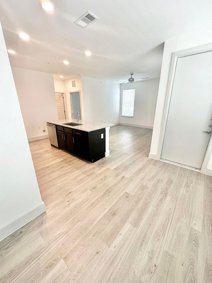 650 Sgt Ed Holcomb Blvd N #8312