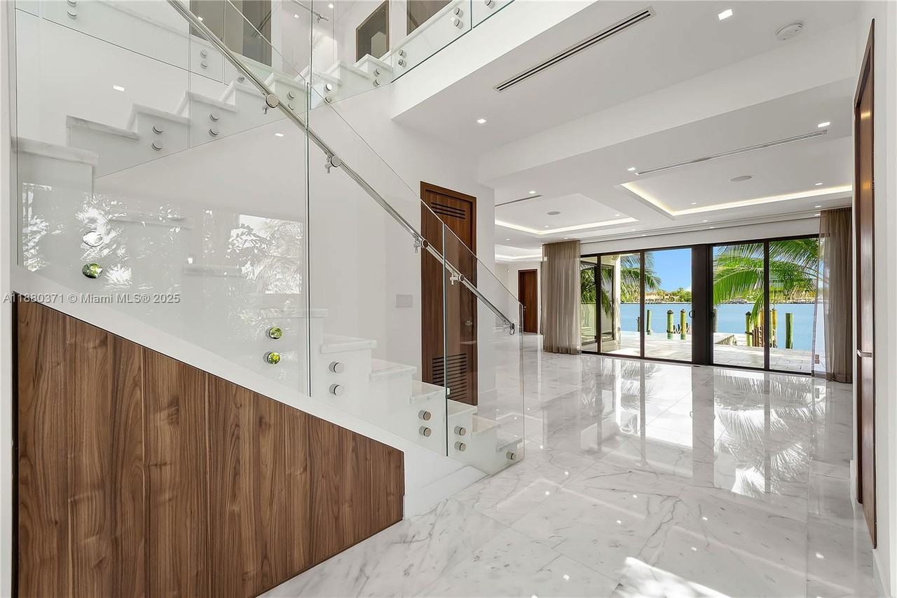 1311 Stillwater Dr #SFH - Photo 6 of 8