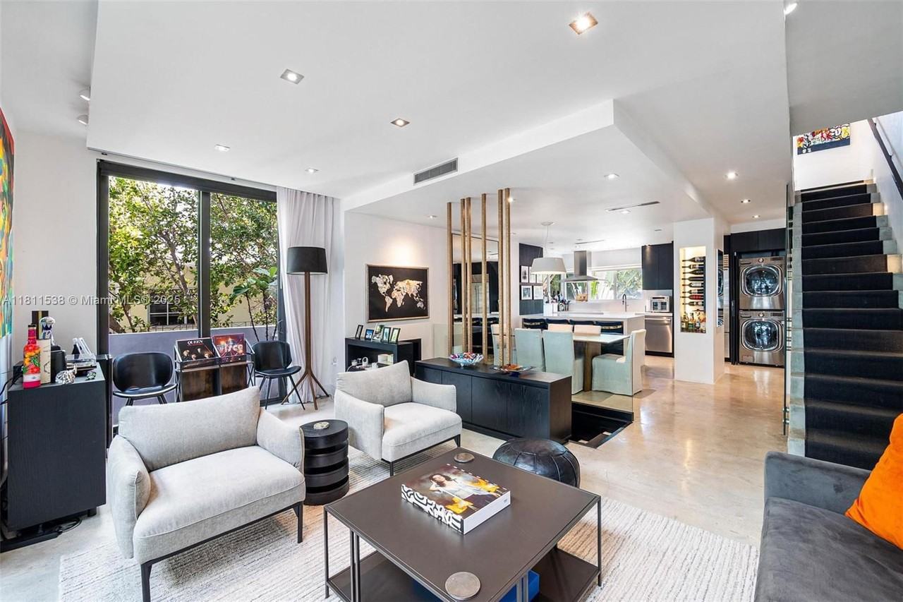 1024 Lenox Ave #8 - Photo 6 of 8