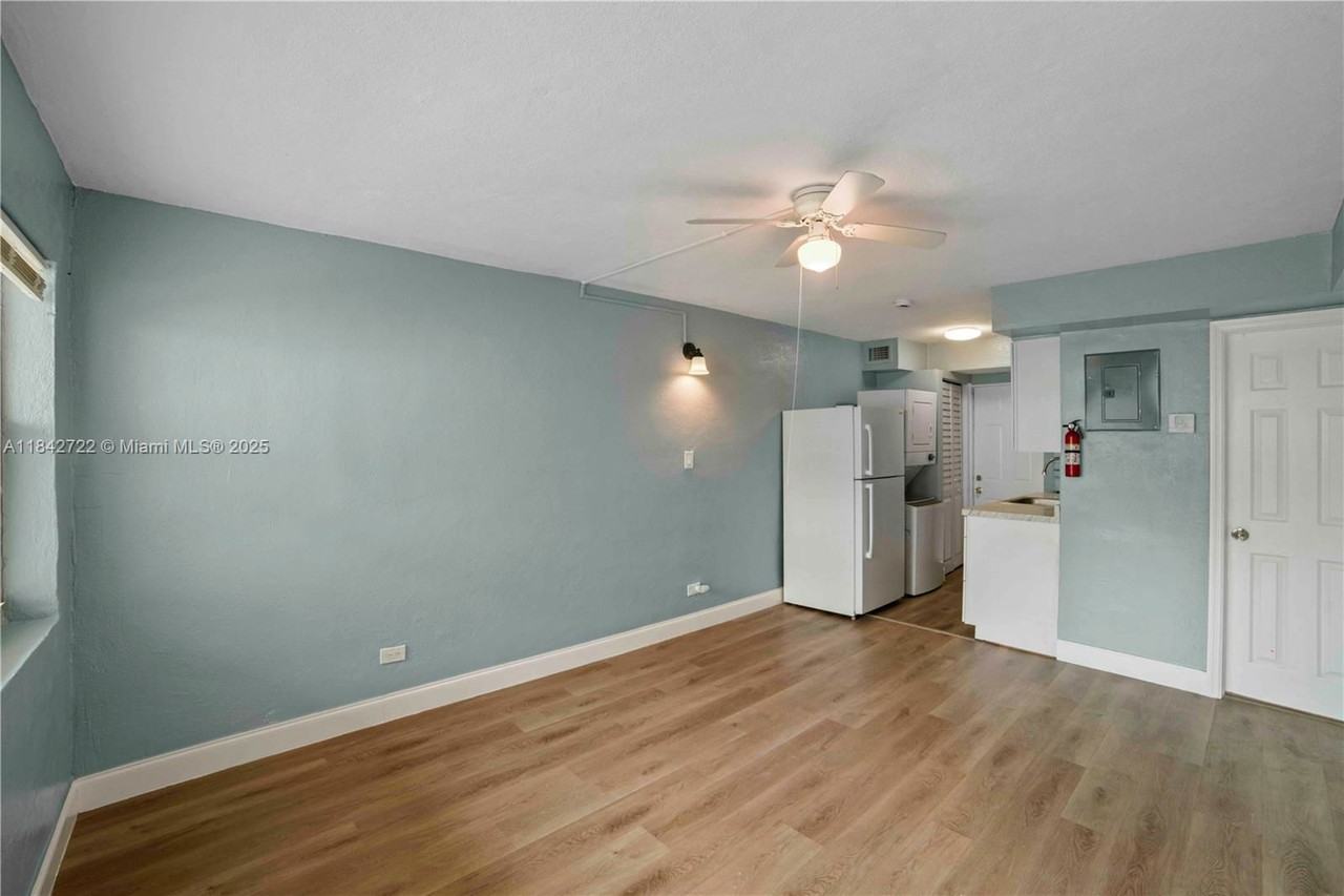 817 Nw 12th Ave #2A - Photo 5 of 8