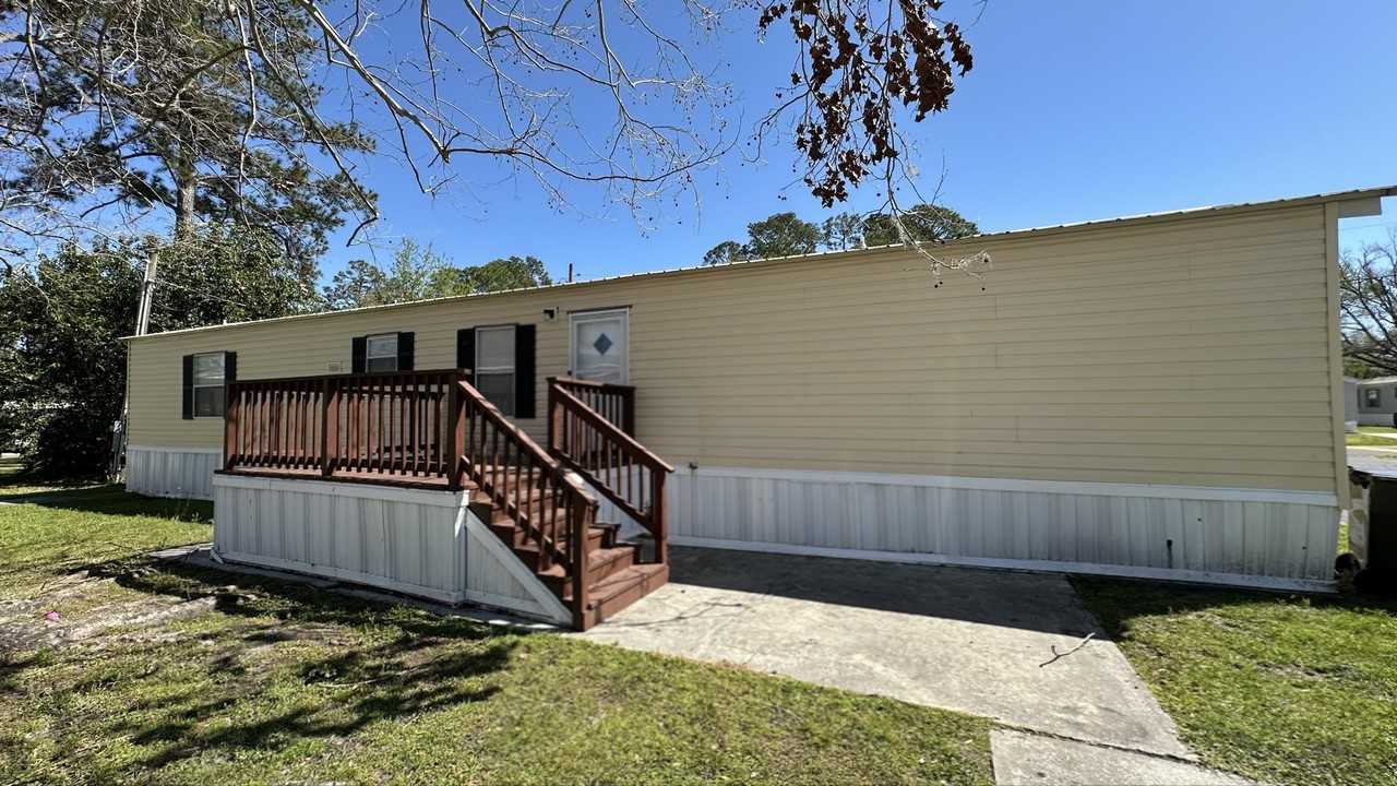 9359 103rd Street - Photo 2 of 20