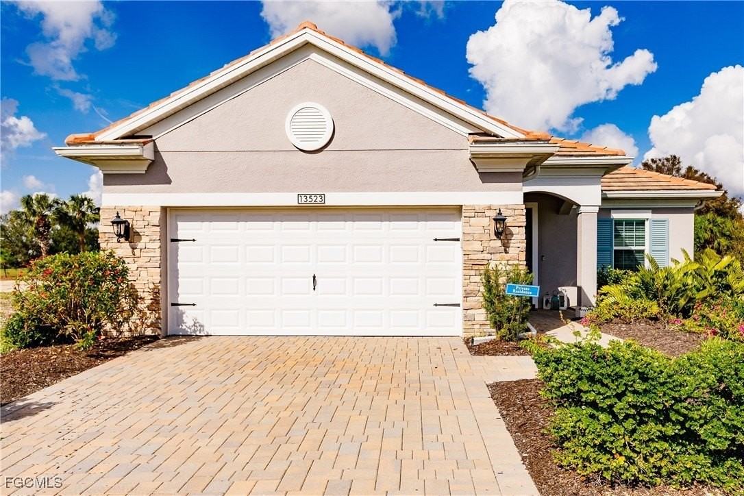 13523 Hideaway Preserve Ct - Photo 3 of 33