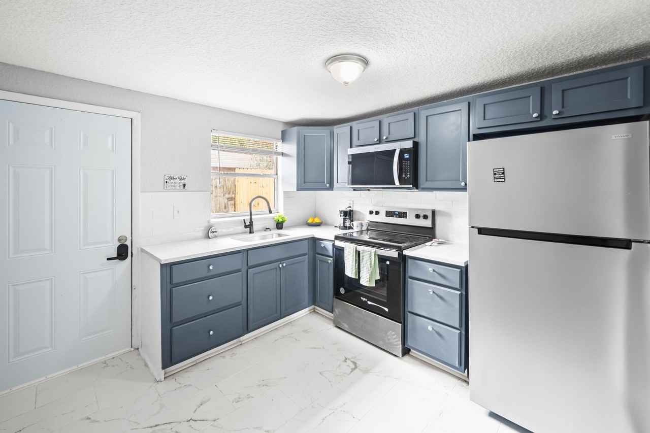 Gullege Dr - Photo 5 of 15