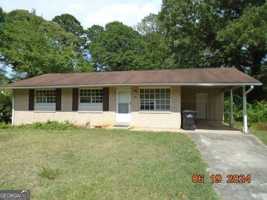 featured image of 6642 Wolf River Dr