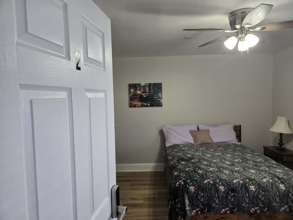 W 12th St - Photo 3 of 21