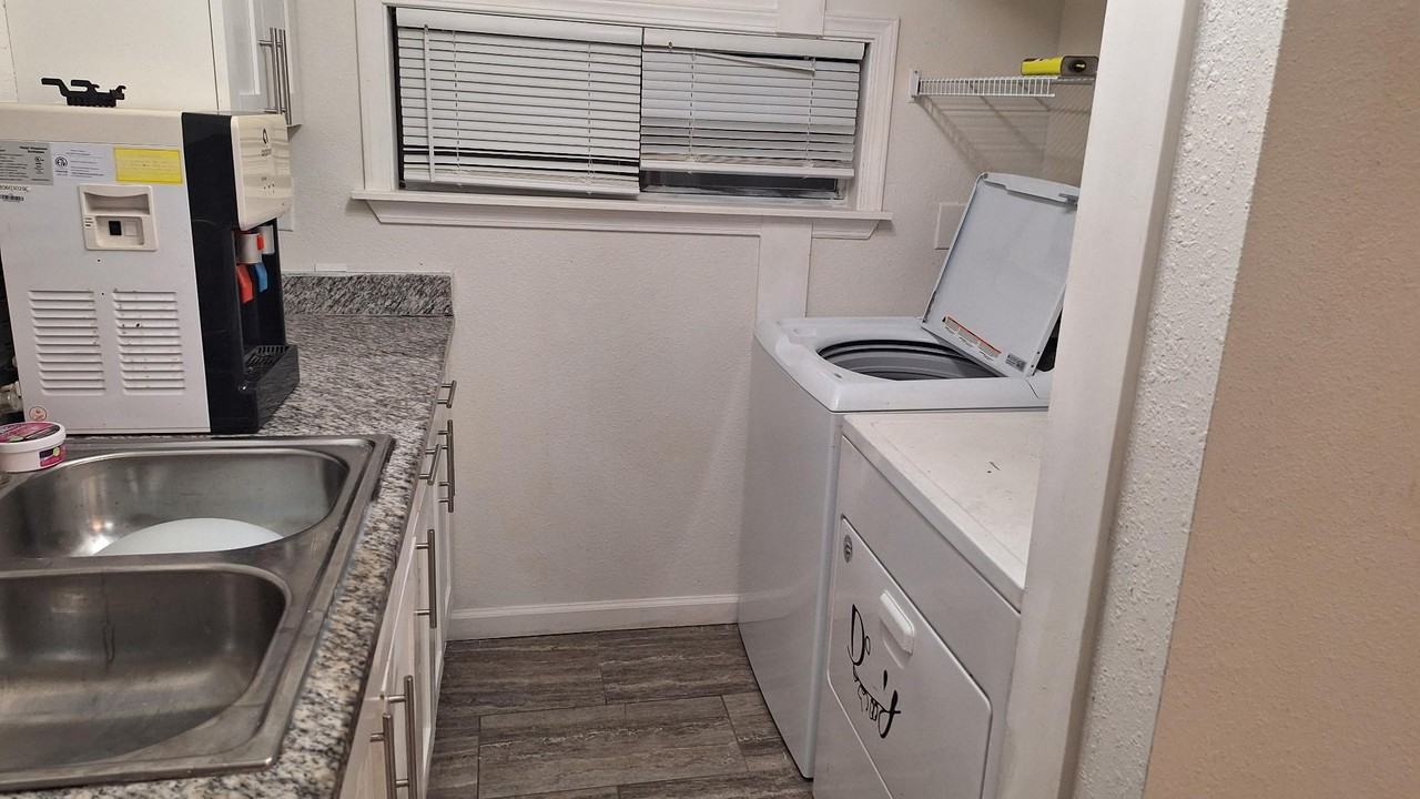 Stonemont St - Photo 2 of 7