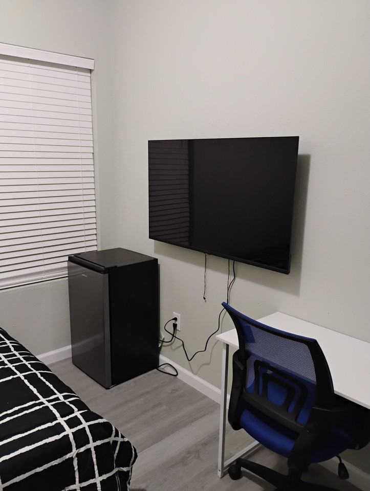 Florida Ave - Photo 2 of 5