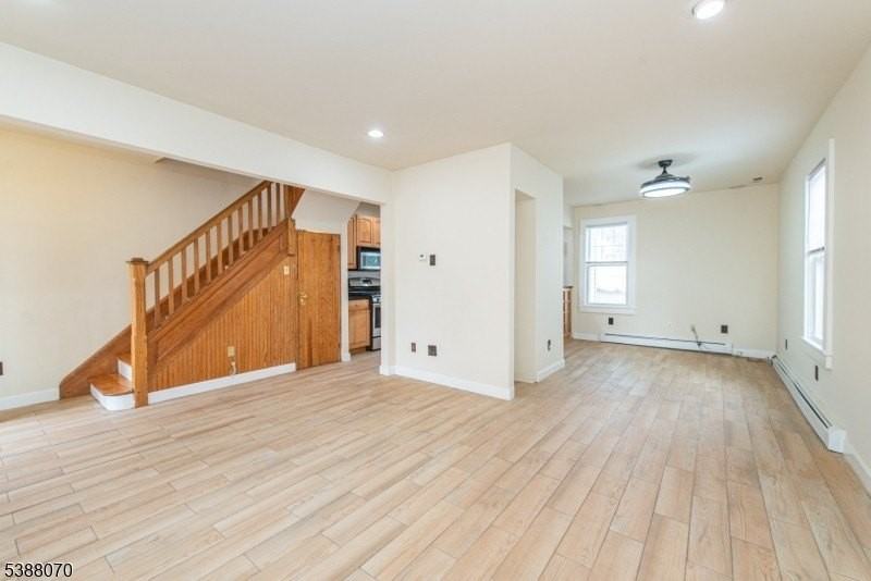 102 James St - Photo 3 of 14