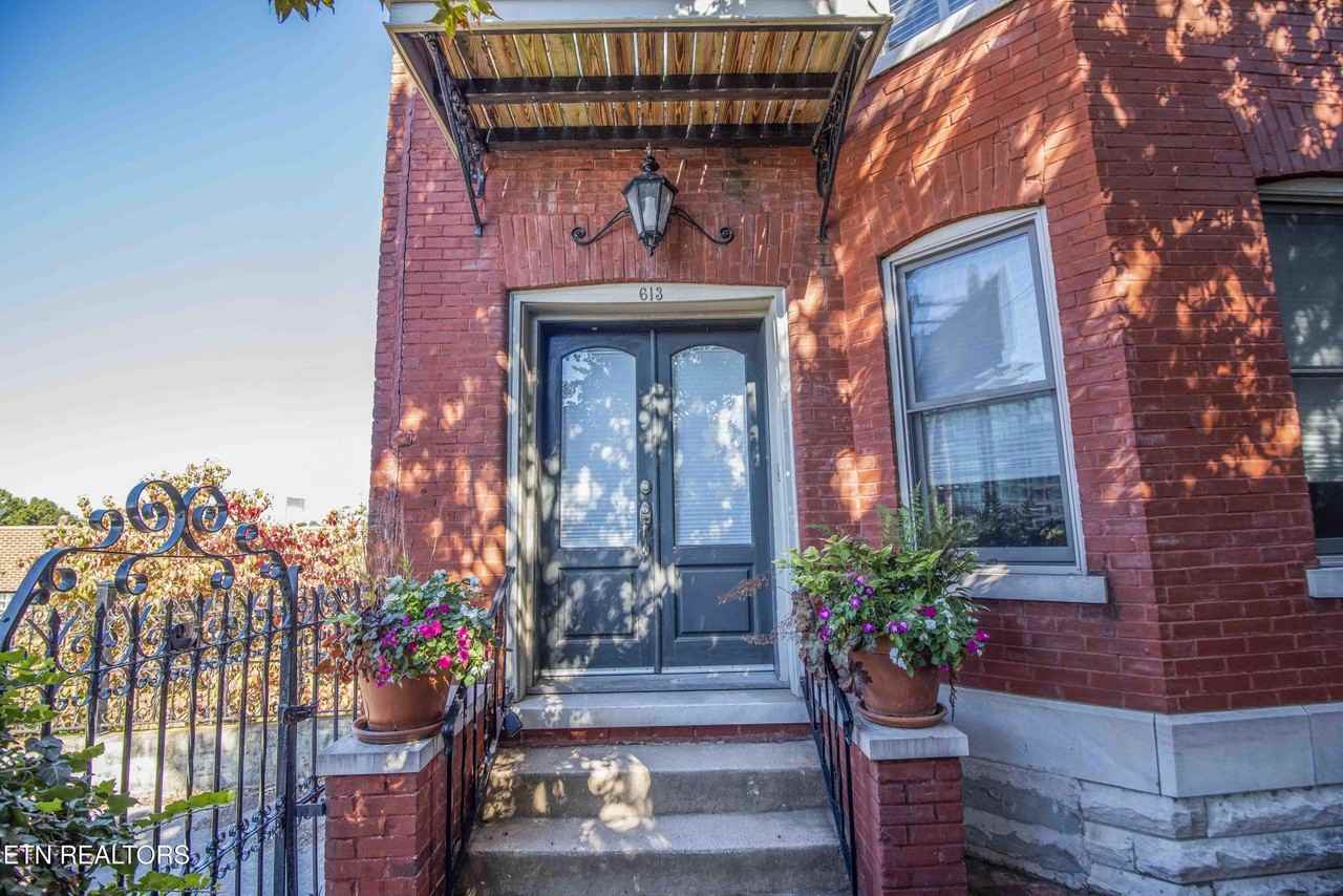 613 Union Ave - Photo 2 of 41