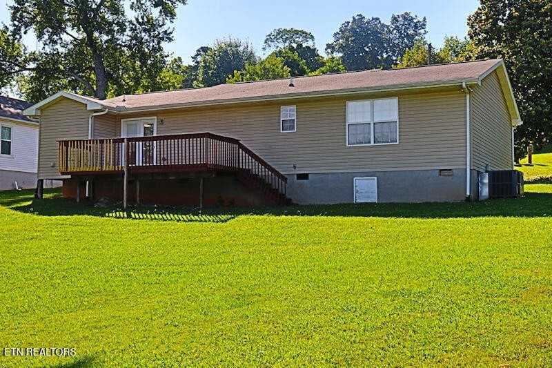 1427 Lantana Ln - Photo 2 of 26