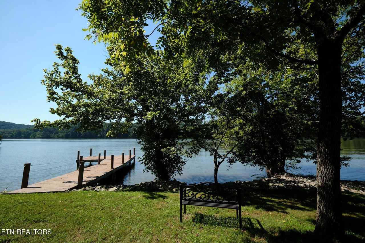 399 Texas Ln - Photo 6 of 50