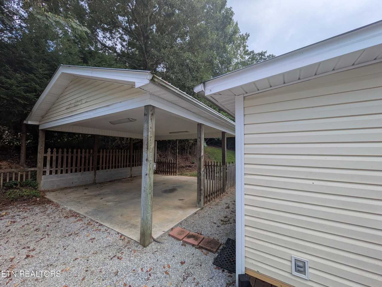 209 Mountain Ave - Photo 4 of 18