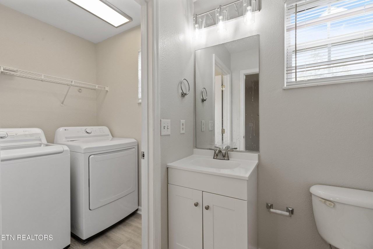 8719 Mowbray Way - Photo 7 of 7