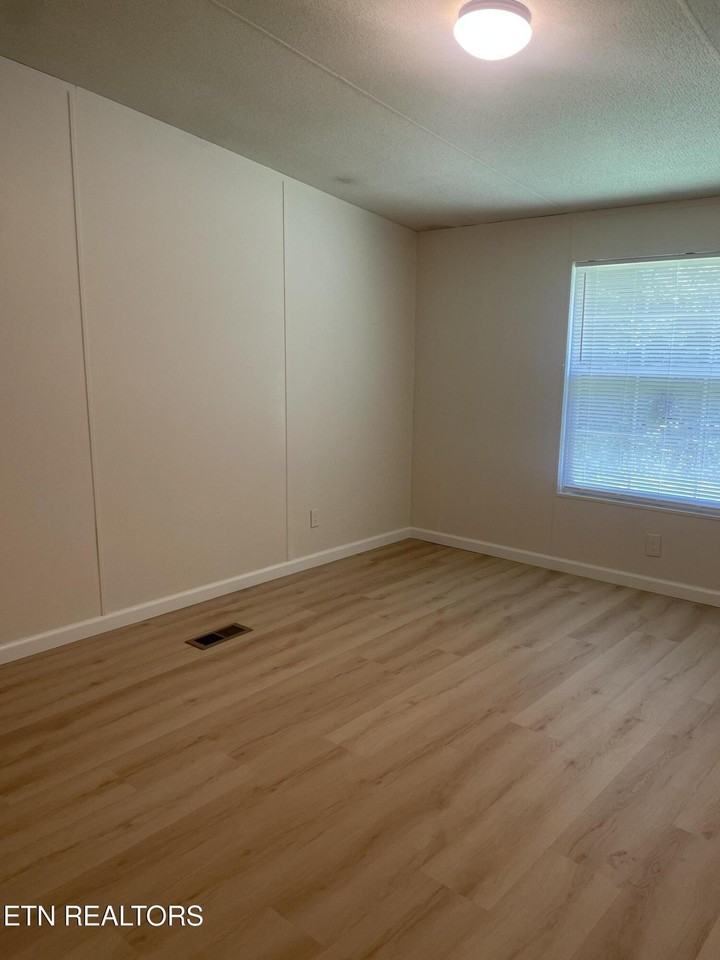 2523 Old Harriman Hwy - Photo 4 of 13