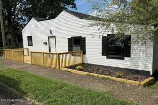 301 E Churchwell Ave - Photo 1 of 1