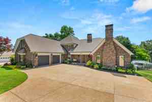 featured image of 9711 Pine Point Dr