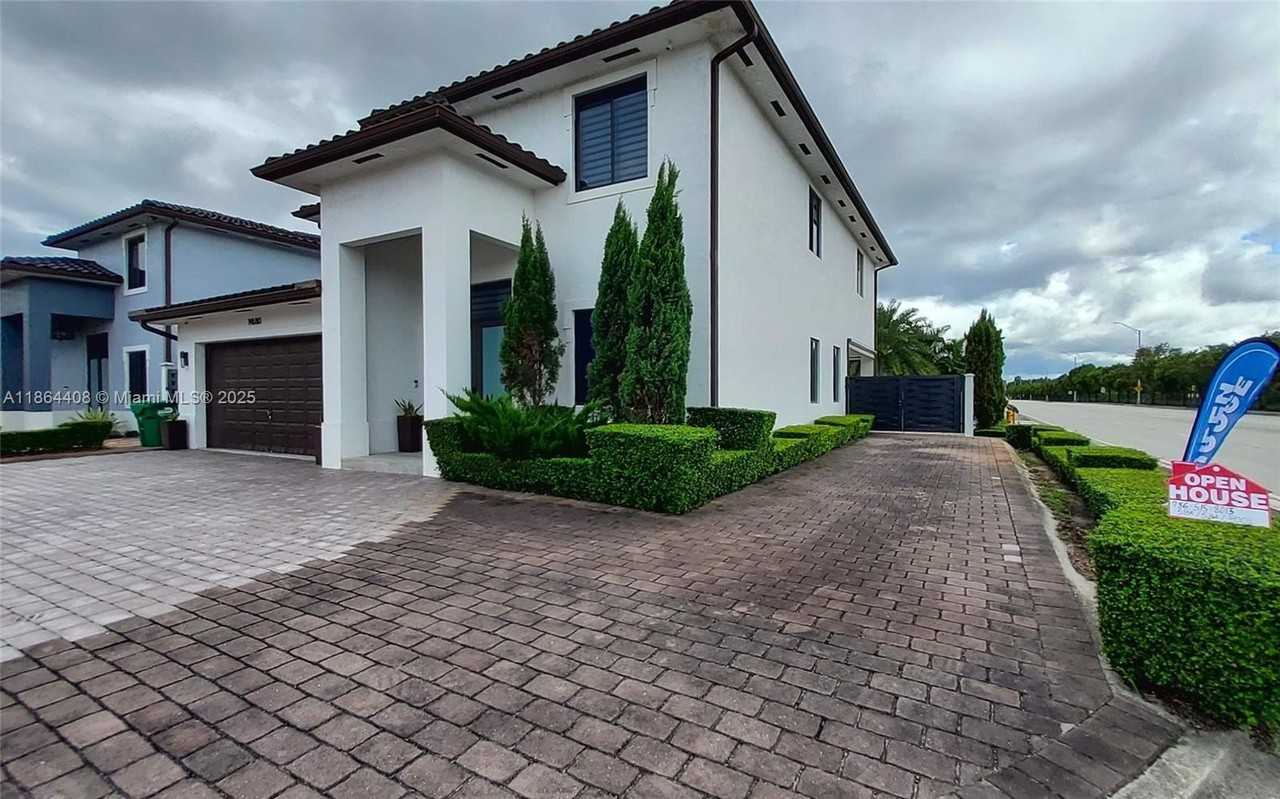 14680 Sw 17th St - Photo 3 of 50