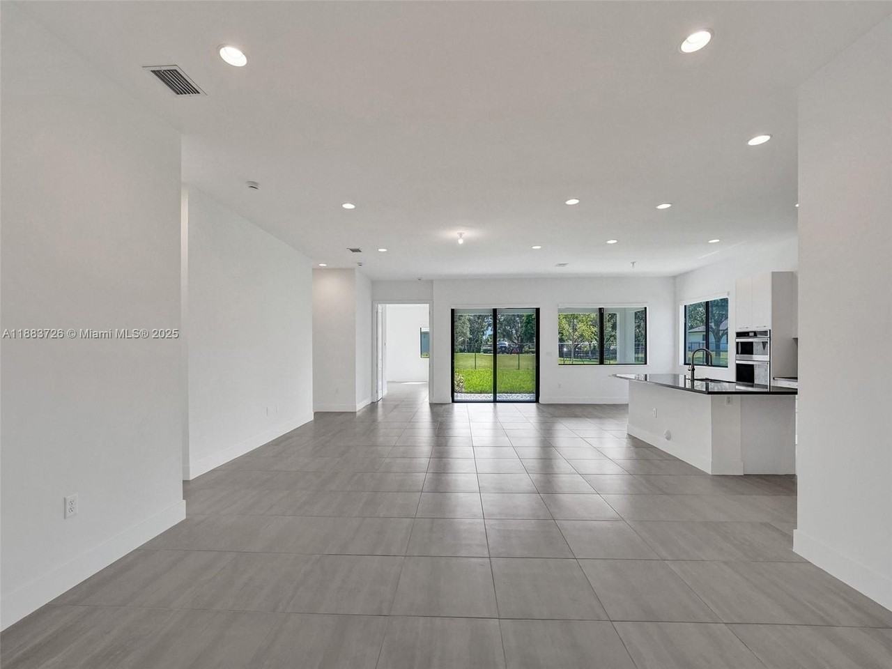 5736 Sw 104th Ter #5736 - Photo 3 of 42