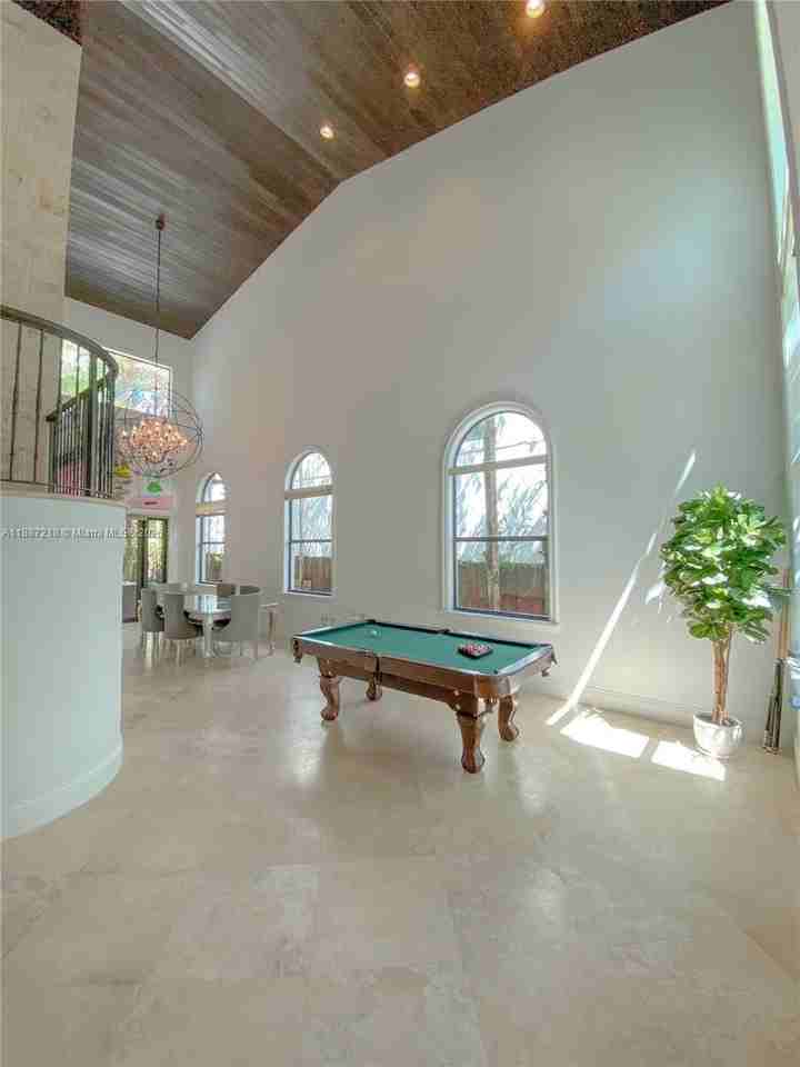 2561 Trapp Ave - Photo 2 of 21