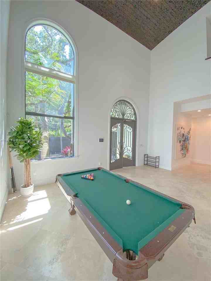 2561 Trapp Ave - Photo 5 of 21