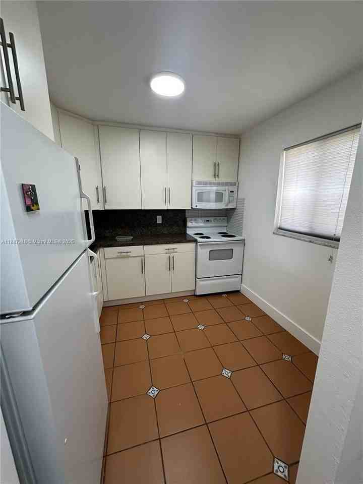 7703 Camino Real #A413 - Photo 3 of 13
