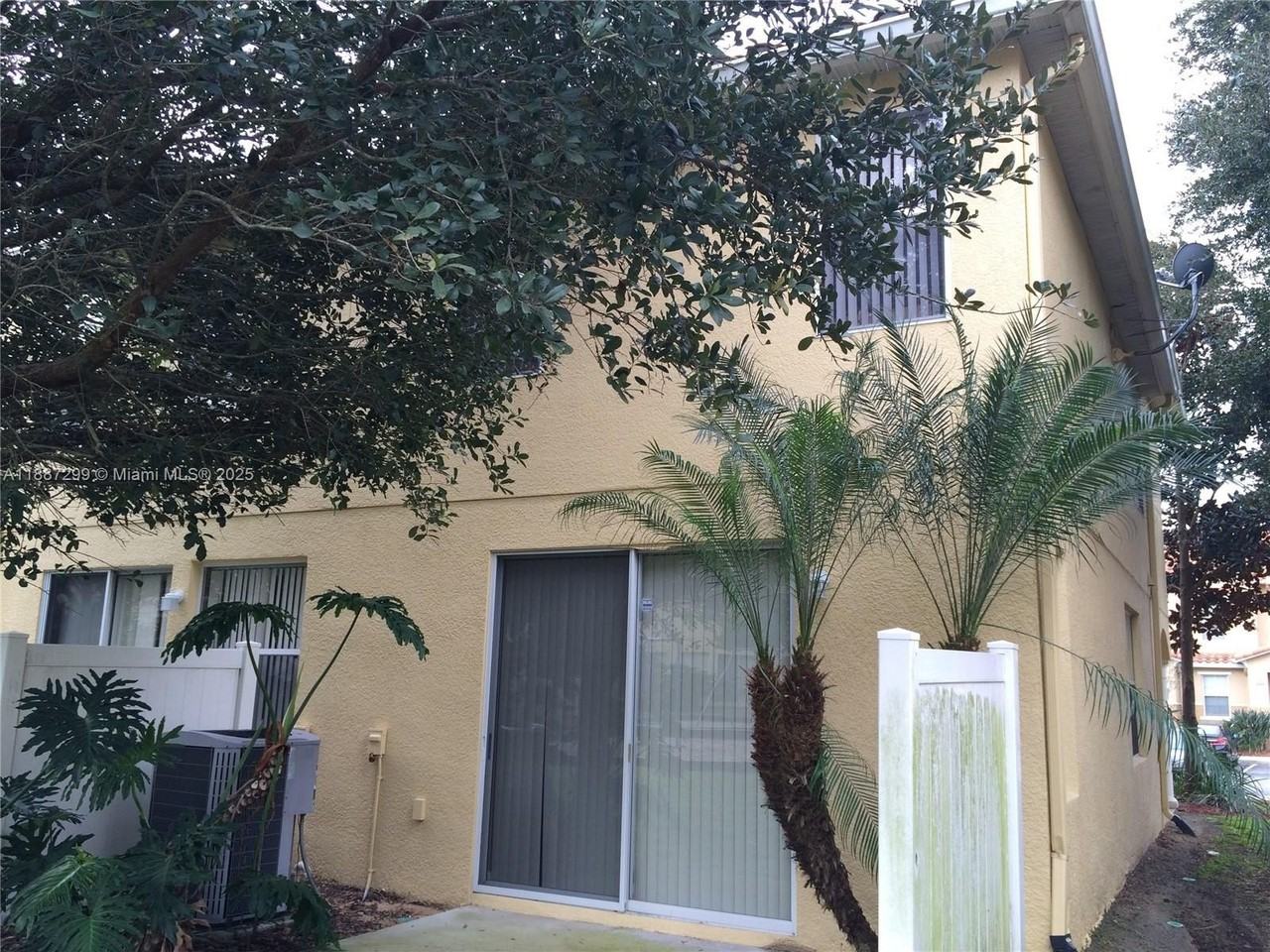 2669 Mayaguana St #2669 - Photo 5 of 29