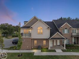 featured image of 2676 Barrington Sq #1G