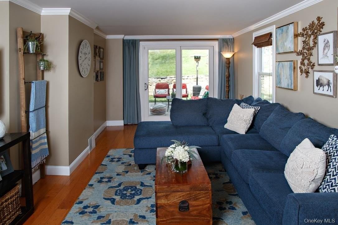 112 Charles Colman Boulevard - Photo 4 of 34