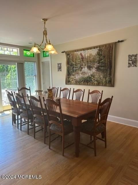 413 Saint Clair Ave - Photo 5 of 13