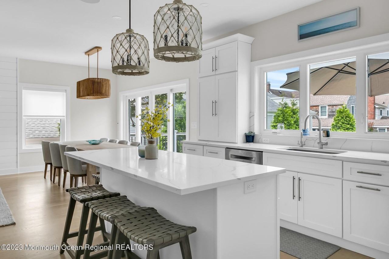 516 Club Dr - Photo 5 of 28