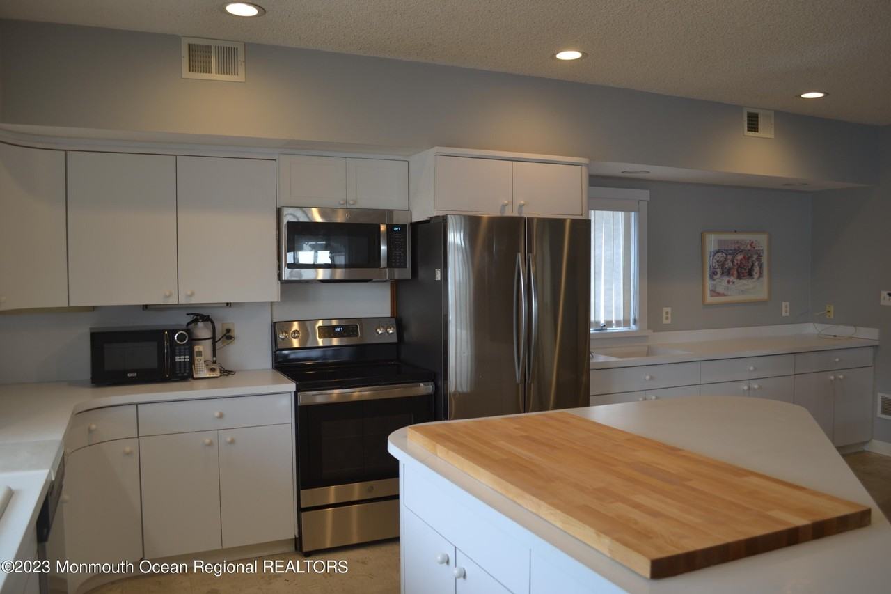 Ocean Front - Photo 7 of 50