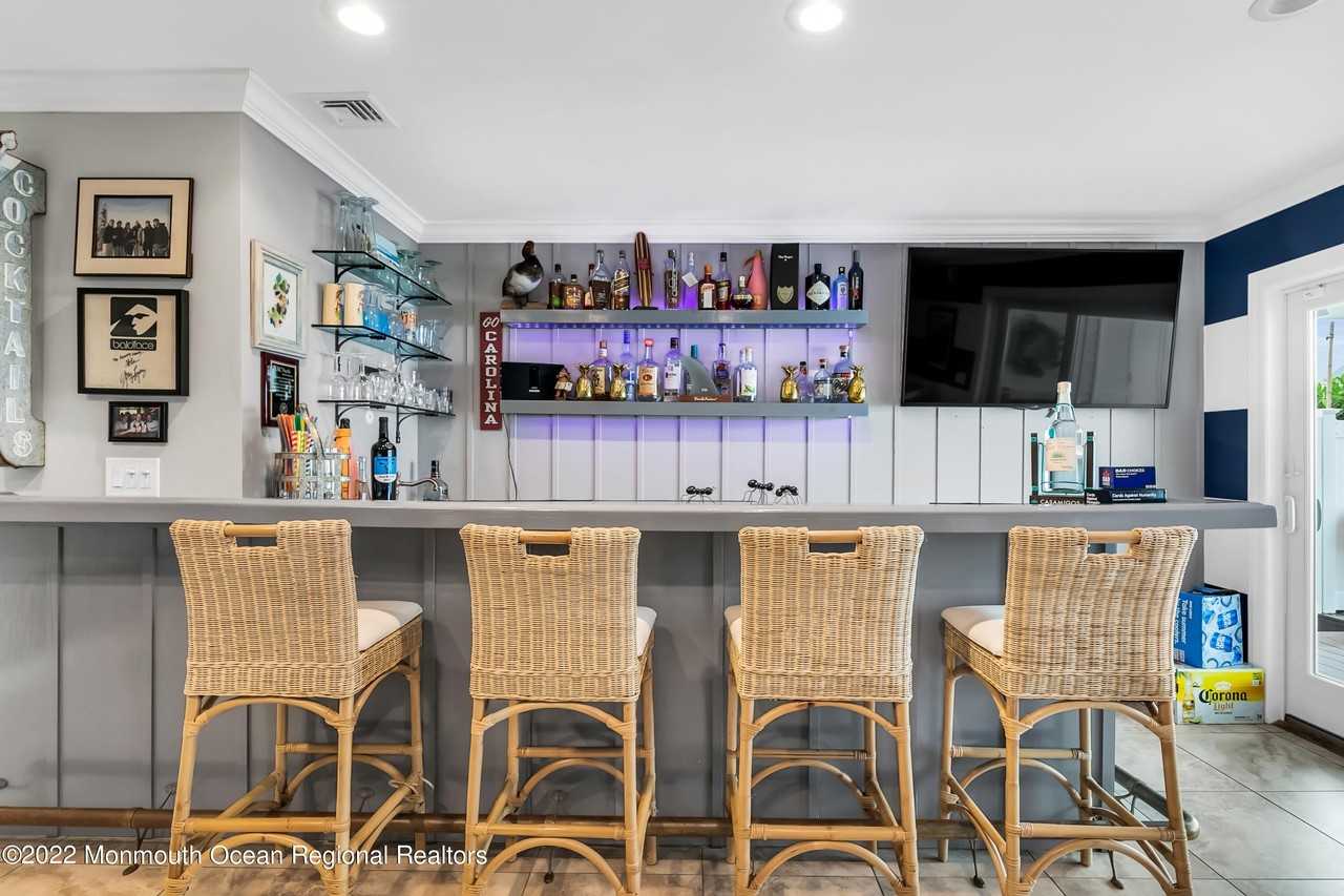 12 Captains Ct - Photo 6 of 30