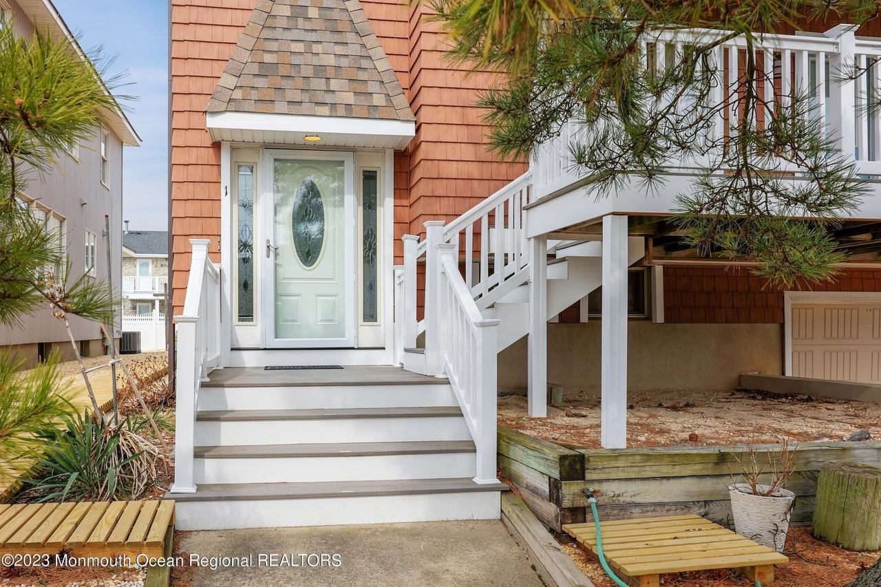 1 New Jersey Avenue #2