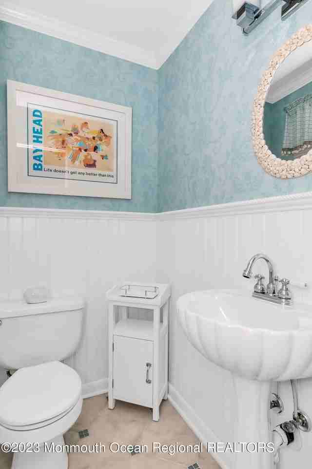 649 Main Ave - Photo 5 of 37