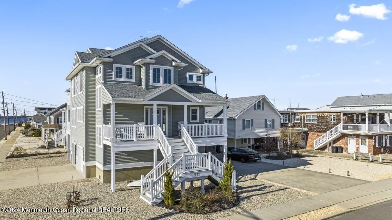 915 Southwest Central Avenue - Photo 4 of 50