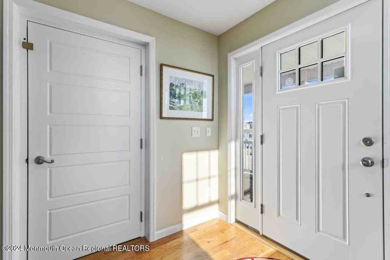 915 Southwest Central Avenue - Photo 7 of 50