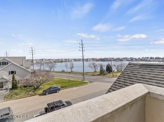 402 Elizabeth Ave - Photo 4 of 34