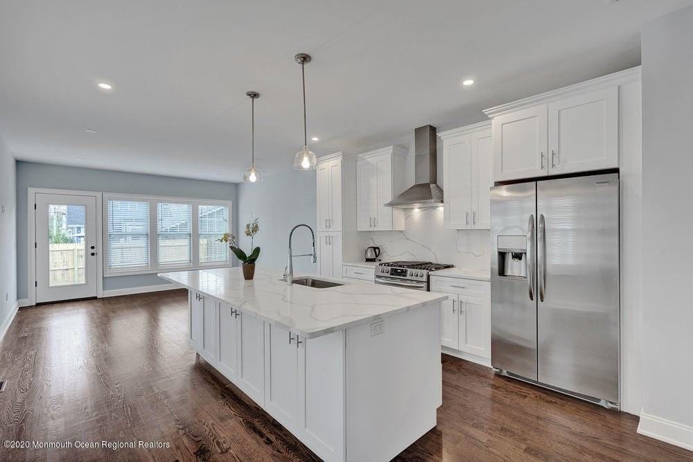 223 16th Ave - Photo 4 of 22