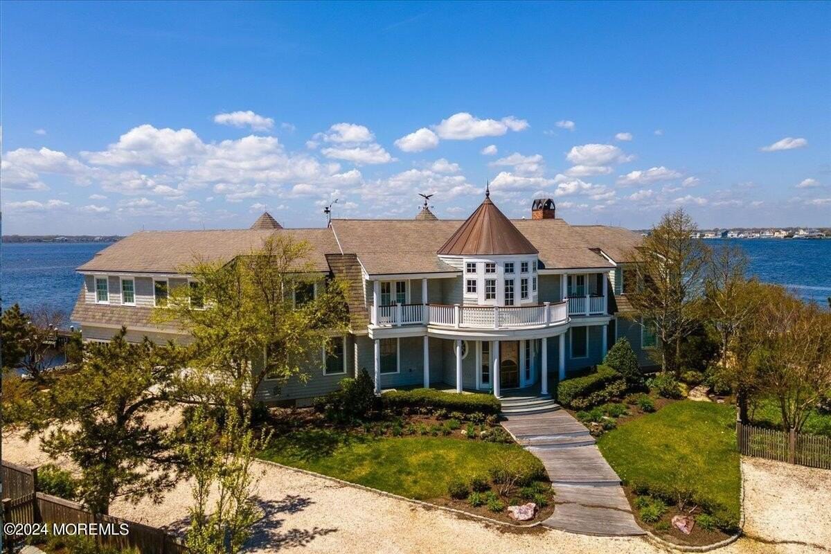 225 Channel Ln - Photo 2 of 50