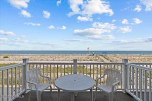 featured image of 30 Dune Ter
