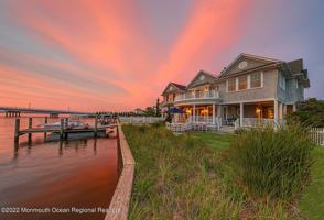 featured image of 306 306 Old Bridge Street unit: Summer Rental