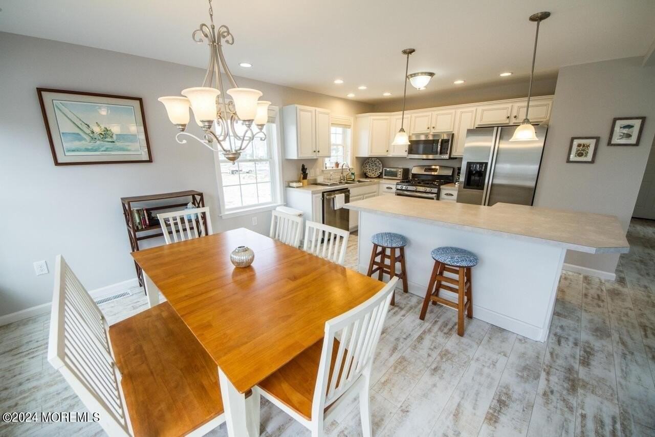 108 Jeannette Dr - Photo 3 of 12