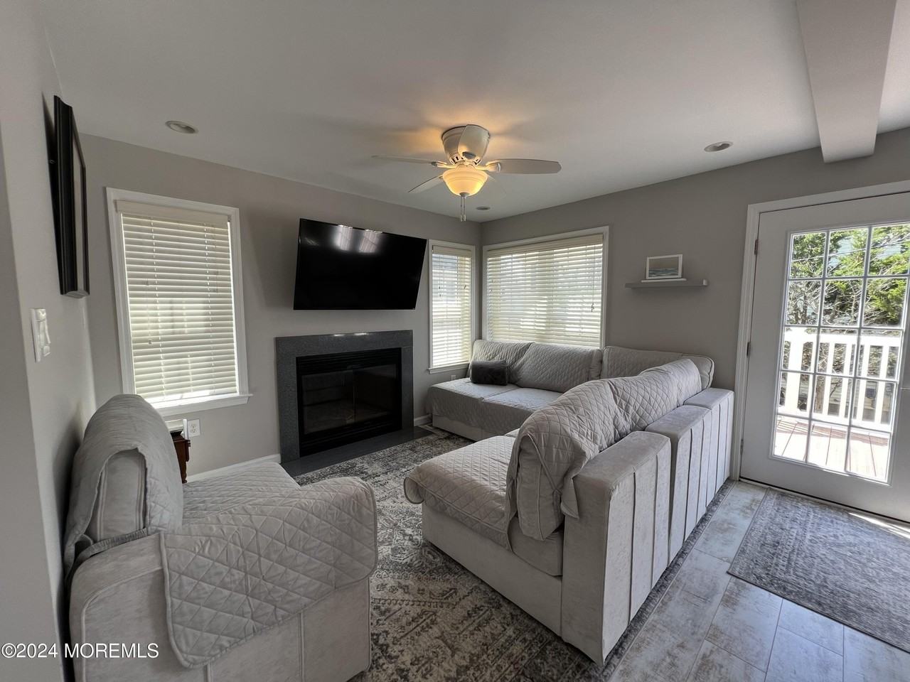 108 Jeannette Dr - Photo 4 of 12