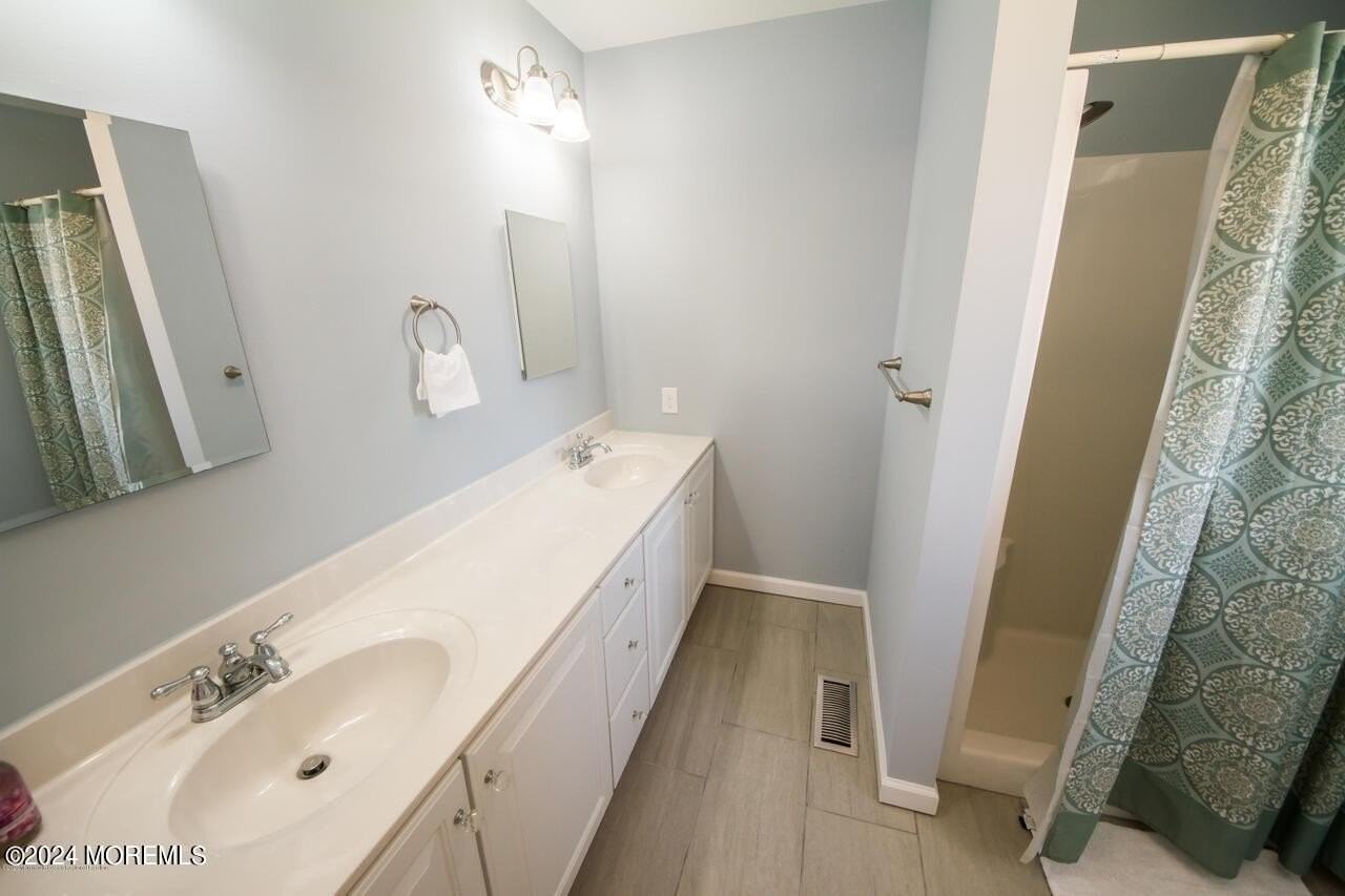 108 Jeannette Dr - Photo 7 of 12