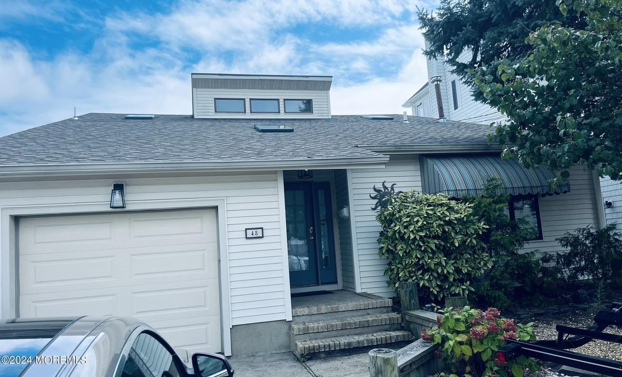 48 Island Dr - Photo 2 of 18