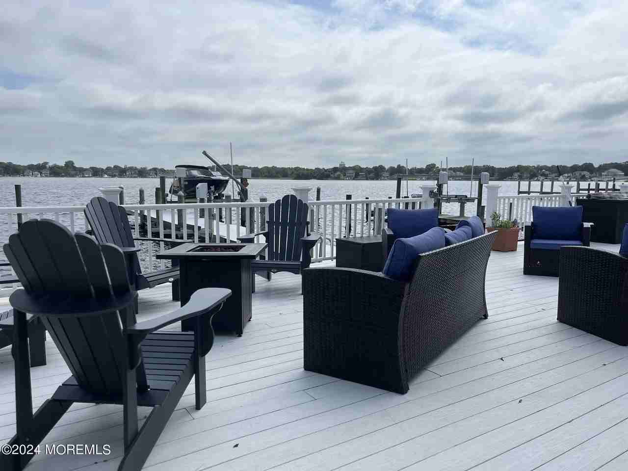 48 Island Dr - Photo 4 of 18