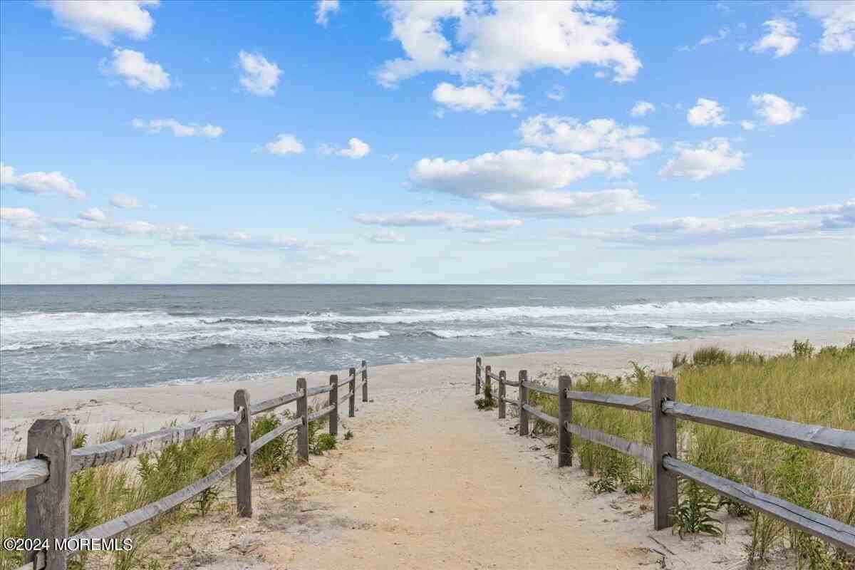 14 Elder St Unit 152 #152 - Photo 2 of 34