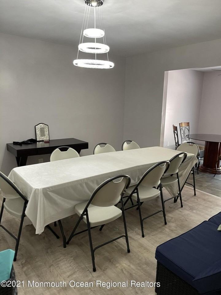 179 Delaware Ave - Photo 6 of 17