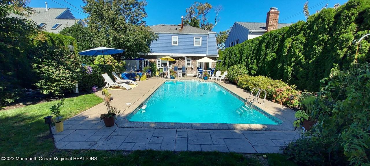 702 Baltimore Boulevard - Photo 2 of 35